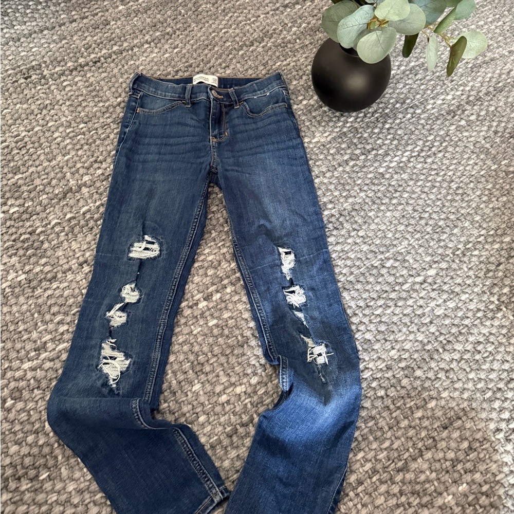 Abercrombie & Fitch Distressed Boot Med/dark wash denim 11/12 Long High Rise